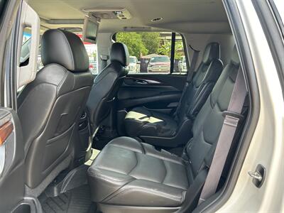 2015 Cadillac Escalade Luxury | LOADED | CAPTAIN SEATS |   - Photo 13 - Edmonton, AB T5S 1R1