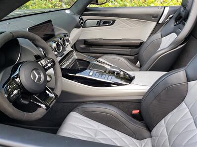 2020 Mercedes-Benz AMG GT C   - Photo 8 - Hallandale, FL 33009