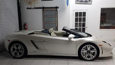 2010 Lamborghini Gallardo LP 560-4 Spyder   - Photo 2 - Hallandale, FL 33009