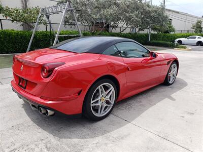 2016 Ferrari California T   - Photo 27 - Hallandale, FL 33009