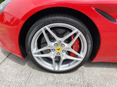 2016 Ferrari California T   - Photo 32 - Hallandale, FL 33009