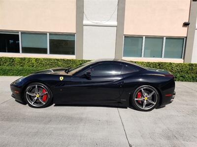 2014 Ferrari California   - Photo 27 - Hallandale, FL 33009