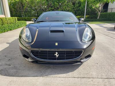 2014 Ferrari California   - Photo 20 - Hallandale, FL 33009