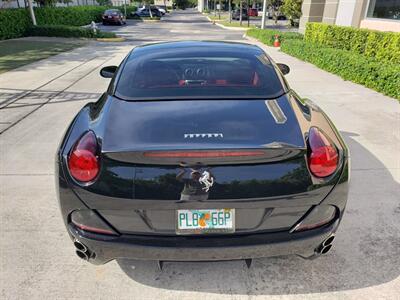2014 Ferrari California   - Photo 22 - Hallandale, FL 33009