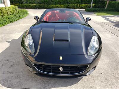 2014 Ferrari California   - Photo 18 - Hallandale, FL 33009