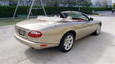 2000 Jaguar XK8   - Photo 4 - Hallandale, FL 33009