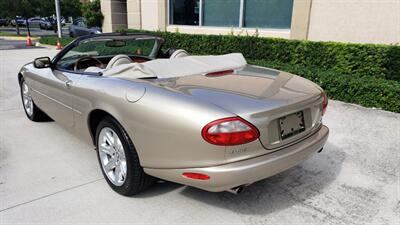 2000 Jaguar XK8   - Photo 13 - Hallandale, FL 33009