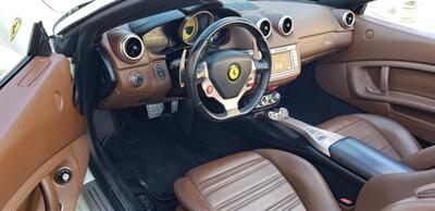 2014 Ferrari California   - Photo 4 - Hallandale, FL 33009