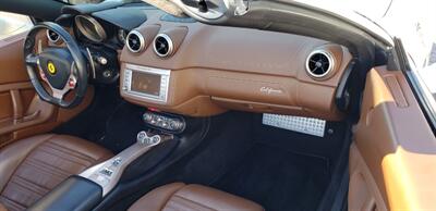 2014 Ferrari California   - Photo 13 - Hallandale, FL 33009