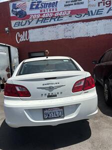 2010 Chrysler Sebring Limited - Photo 4 - Stockton, CA 95202