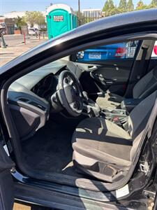 2014 Ford Focus SE   - Photo 6 - Stockton, CA 95202