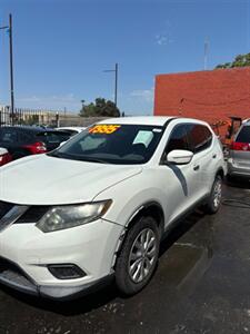 2015 Nissan Rogue SV   - Photo 2 - Stockton, CA 95202
