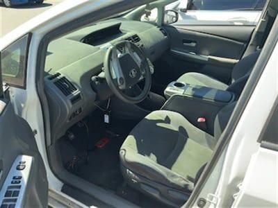 2013 Toyota Prius v - Photo 9 - Lakewood, CA 90715