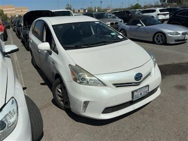 2013 Toyota Prius v   - Photo 1 - Lakewood, CA 90715