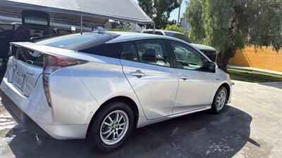 2017 Toyota Prius   - Photo 4 - Lakewood, CA 90715