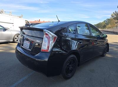 2015 Toyota Prius   - Photo 2 - Lakewood, CA 90715