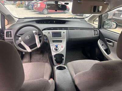 2015 Toyota Prius   - Photo 8 - Lakewood, CA 90715