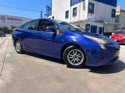 2016 Toyota Prius Two   - Photo 2 - Lakewood, CA 90715
