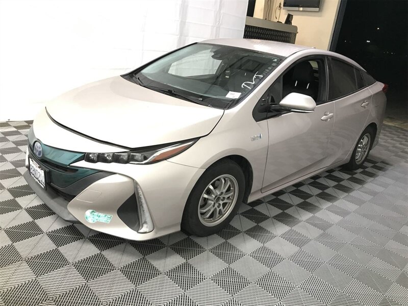 2017 Toyota Prius Prime   - Photo 1 - Lakewood, CA 90715
