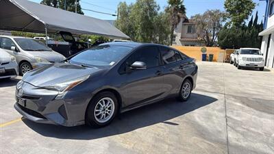 2017 Toyota Prius   - Photo 1 - Lakewood, CA 90715