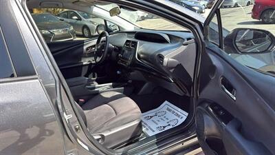 2017 Toyota Prius   - Photo 9 - Lakewood, CA 90715