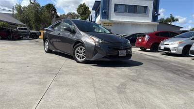 2018 Toyota Prius - Photo 2 - Lakewood, CA 90715