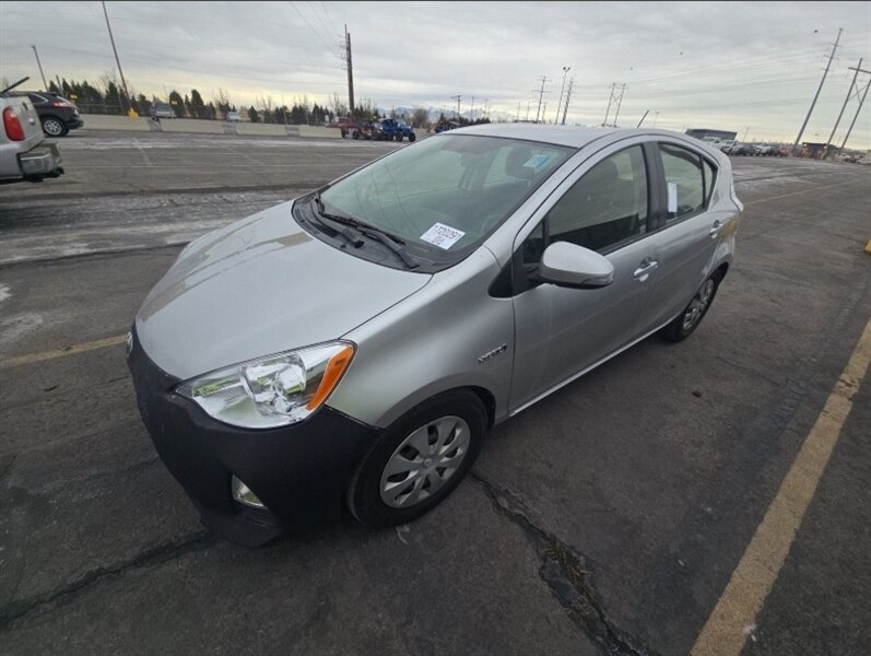 2014 Toyota Prius c   - Photo 1 - Lakewood, CA 90715
