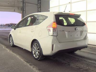 2017 Toyota Prius v   - Photo 2 - Lakewood, CA 90715