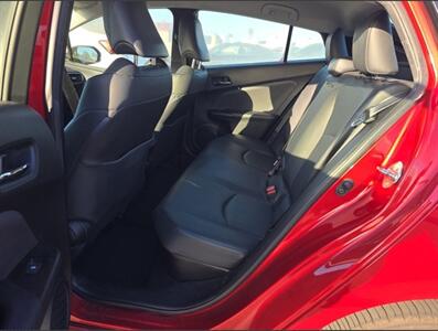 2017 Toyota Prius   - Photo 2 - Lakewood, CA 90715