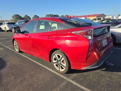 2017 Toyota Prius   - Photo 1 - Lakewood, CA 90715