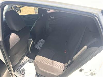 2016 Toyota Prius   - Photo 6 - Lakewood, CA 90715