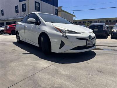 2016 Toyota Prius   - Photo 2 - Lakewood, CA 90715