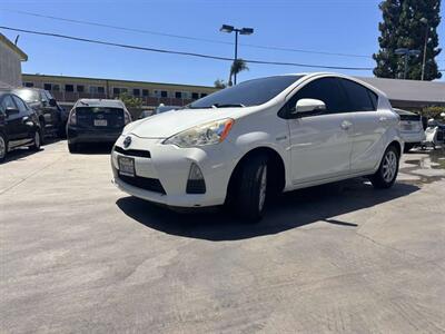 2014 Toyota Prius C One   - Photo 2 - Lakewood, CA 90715