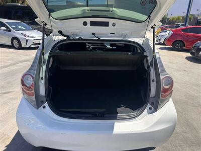 2014 Toyota Prius C One   - Photo 4 - Lakewood, CA 90715