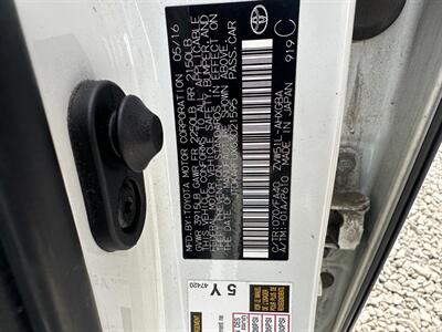 2016 Toyota Prius   - Photo 6 - Lakewood, CA 90715