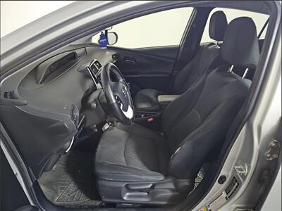 2017 Toyota Prius Two   - Photo 5 - Lakewood, CA 90715