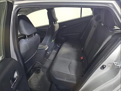 2017 Toyota Prius Two   - Photo 6 - Lakewood, CA 90715