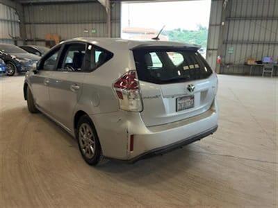2015 Toyota Prius v 04/24/2026 VENTA OLGA   - Photo 2 - Lakewood, CA 90715