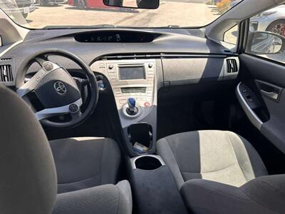 2015 Toyota Prius   - Photo 7 - Lakewood, CA 90715