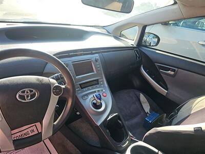 2014 Toyota Prius   - Photo 8 - Lakewood, CA 90715