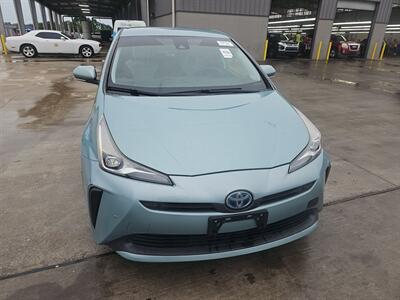 2019 Toyota Prius LE - Photo 2 - Lakewood, CA 90715