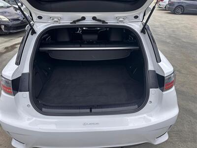 2016 Lexus CT 200h   - Photo 5 - Lakewood, CA 90715