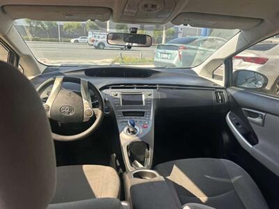 2014 Toyota Prius   - Photo 8 - Lakewood, CA 90715