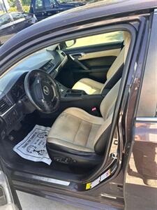 2014 Lexus CT 200h - Photo 4 - Lakewood, CA 90715