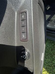 2018 Chevrolet Equinox Premier   - Photo 27 - Greensburg, IN 47240-9353
