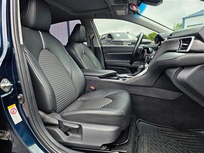 2018 Toyota Camry SE   - Photo 13 - Greensburg, IN 47240-9353