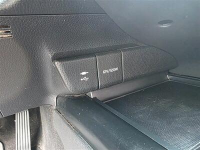 2018 Toyota Camry SE   - Photo 32 - Greensburg, IN 47240-9353