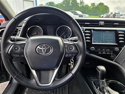 2018 Toyota Camry SE   - Photo 4 - Greensburg, IN 47240-9353
