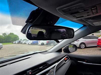 2018 Toyota Camry SE   - Photo 8 - Greensburg, IN 47240-9353