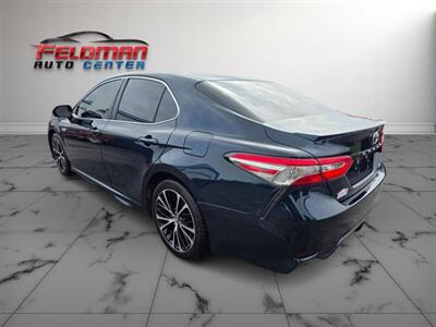 2018 Toyota Camry SE   - Photo 25 - Greensburg, IN 47240-9353
